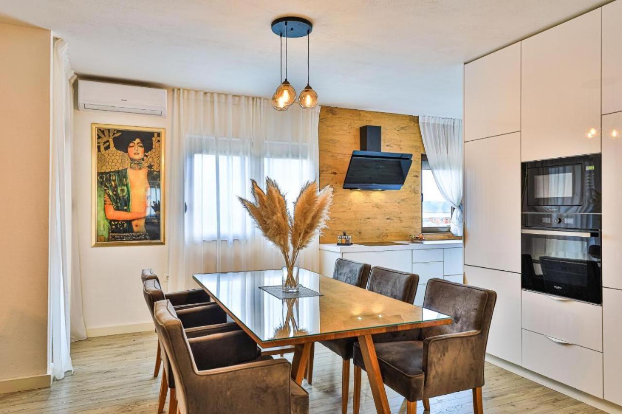 Ipm Apartments Kastela Ngoại thất bức ảnh